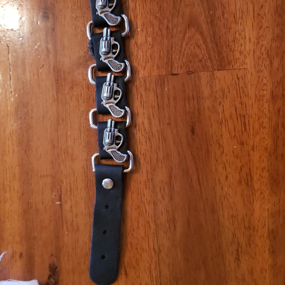Black and Silver Gun Chain Bracelet - Picture 3 of 4